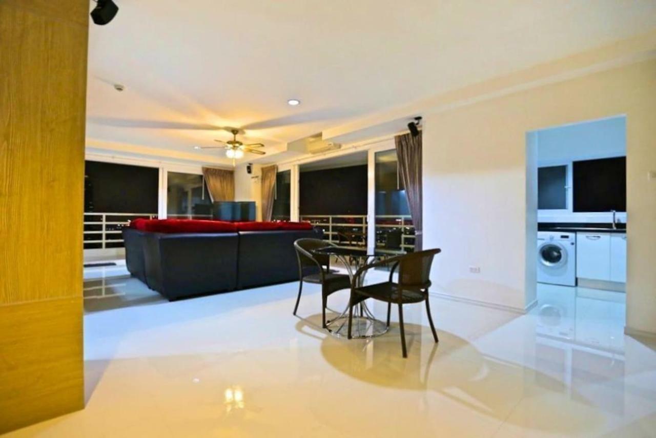 View Talay 6, 2 Bedrooms, Pattaya City Centre, Beach Road エクステリア 写真